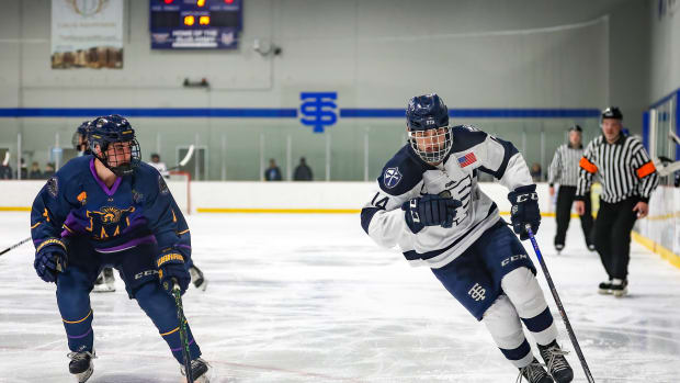 Mahtomedi vs St Thomas Academy Jan7-23 Jon Namyst39